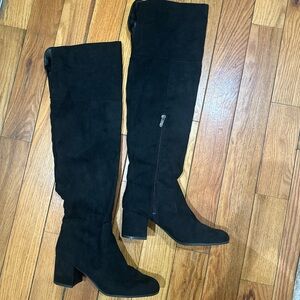 Size 8.5 knee high suede black boots from the brand Circus by Sam Edelman.